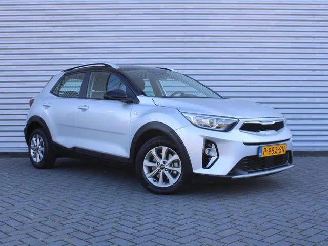Kia Stonic 1.0 T-GDi MHEV DynamicLine | Navi | Clima | Cruise | Camera | 15" LM | Parkeersensor acht...