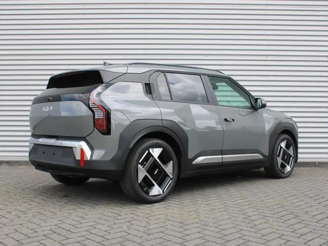 Kia EV3 Plus Advanced 58.3 kWh | Nieuw | Direct leverbaar | Actieradius tot 414 km (WLTP) | 18% bijt...