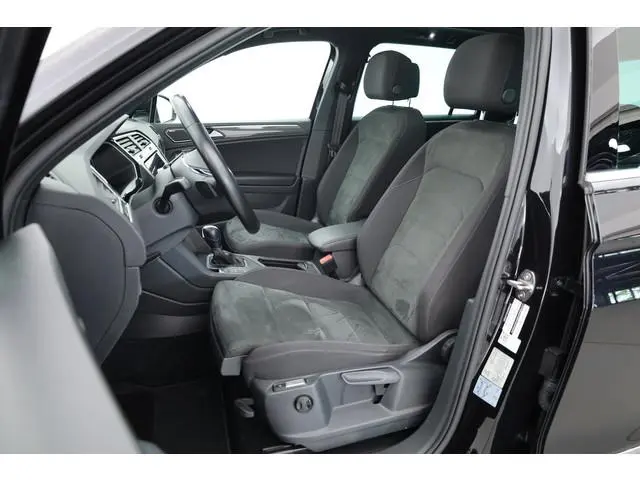 Volkswagen Tiguan 1.5 TSI ACT R-Line Highline | Rijklaar | Orig. NL | S/K-Dak | Dig. Cockpit | Massa...