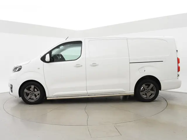 Toyota pro-ace