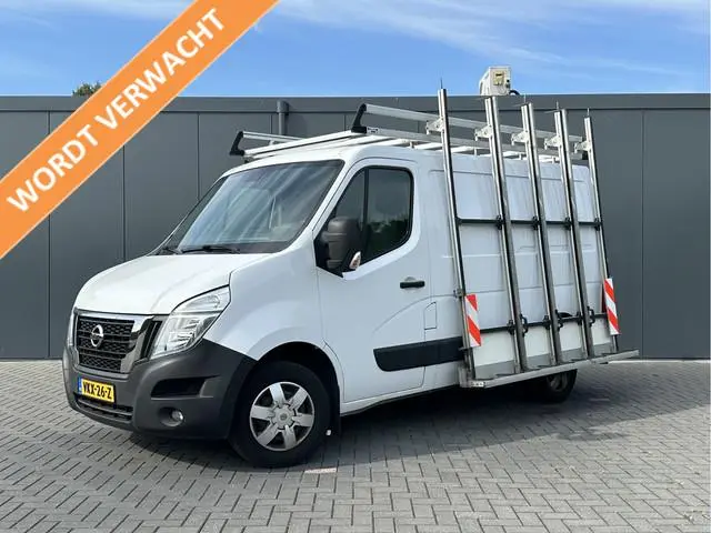Nissan NV400 2.3 dCi 136 PK / GLASRESTEEL / L1H1 / IMPERIAAL / TREKHAAK / CAMERA / NAVI / ECC / CRUI...