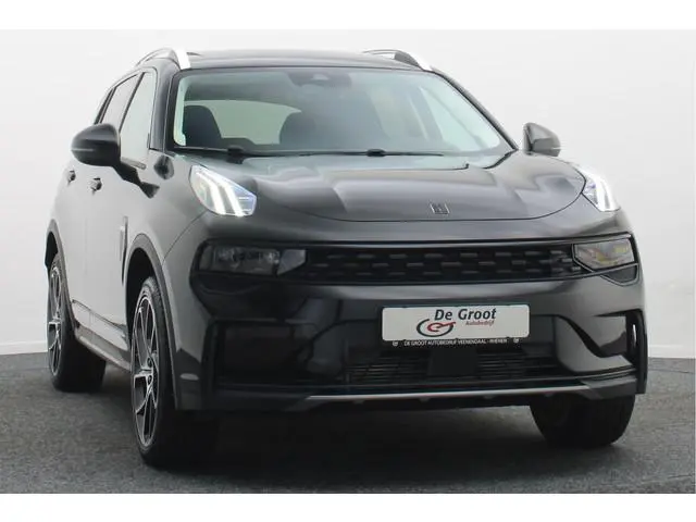 Lynk & Co 01