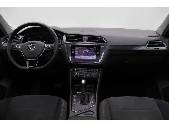 Volkswagen Tiguan 1.5 TSI ACT Highline Panoramadak, Virtual Cockpit, Apple Carplay, ACC, Camera, PDC