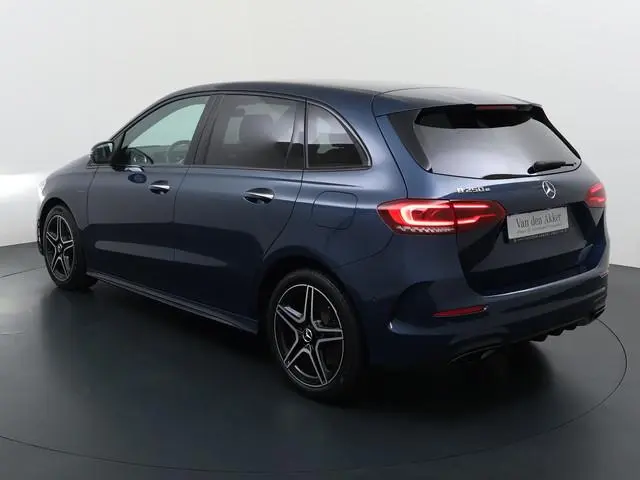 Mercedes-Benz B-klasse 250e AMG // SoH 95,3% // Distronic // 360 Camera // Memory // Burmester // He...