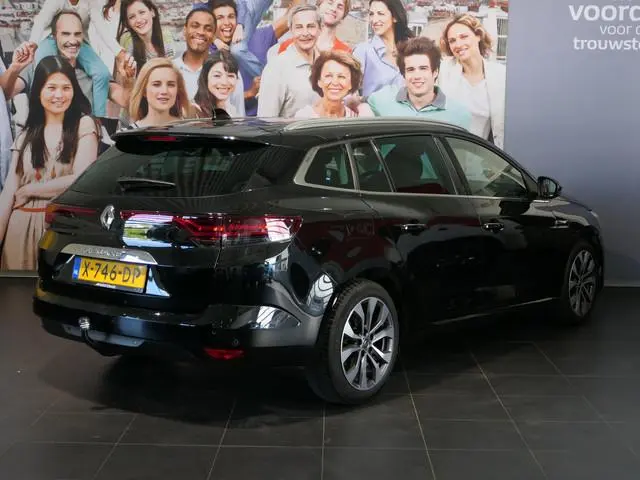 Renault Mégane Estate 1.3 TCe 140 Techno - Occasion Lease vanaf €409 p/m - Trekhaak -  Dodehoek - Pa...