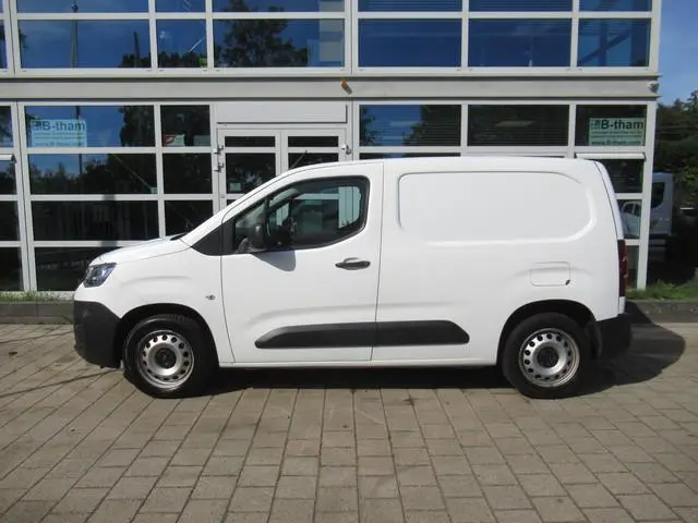 Citroen Berlingo 1.5 BlueHDI 96KW 3-zitpl. / seats Club Automatic Automaat
