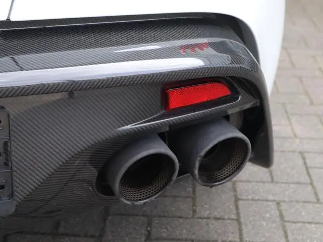 Aston Martin V12 Vanquish