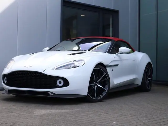 Aston Martin Vanquish Zagato Volante 6.0 V12 Touchtronic | Vierde en enige linksgestuurde prototype...
