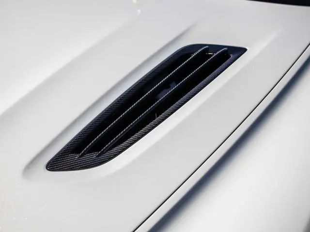 Aston Martin V12 Vanquish