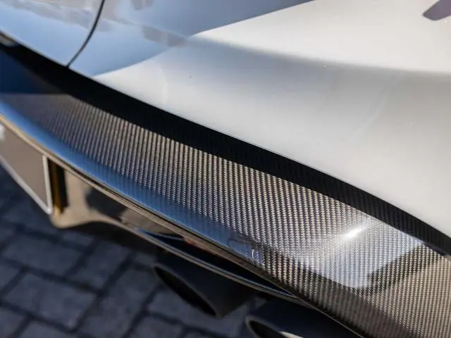 Aston Martin V12 Vanquish