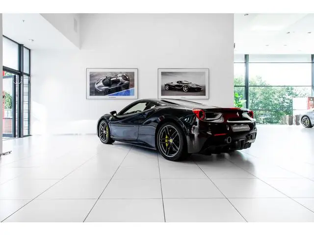 Ferrari 488