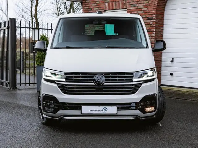 Volkswagen Caravelle T6.1 2.0 TDI 204 PK DSG L2H1 A-KLEP ACC | LED | Leder | Side Assist | Privacy g...