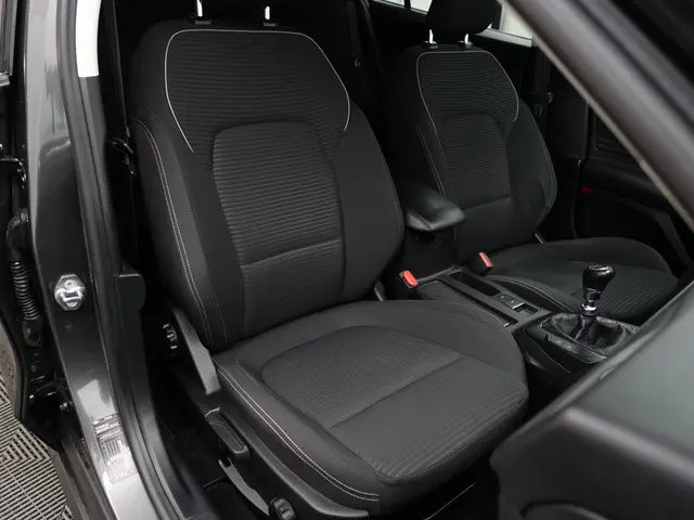 Ford Focus Wagon 1.0 EcoBoost ST Line Business- Camera, Stuur/Stoelverwarming, Xenon Led, Dynamic Se...
