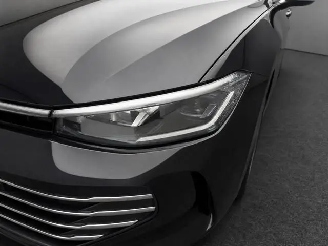 Volkswagen Passat Variant 1.5 eTSI 150pk DSG Business · Camera · Keyless · Apple/Android Car Play ·...