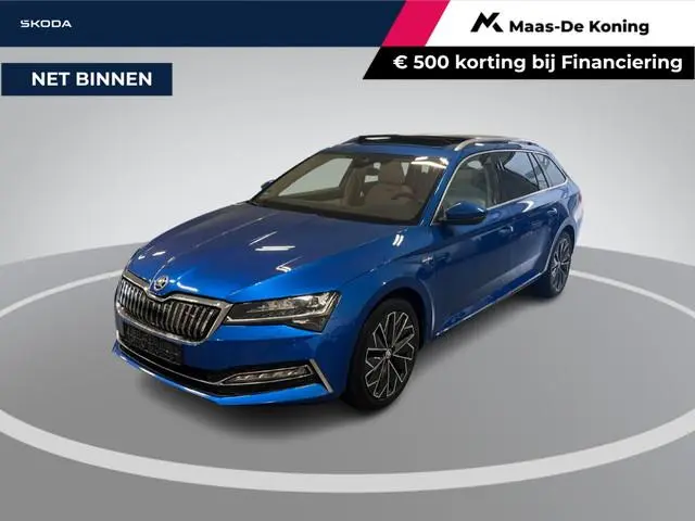 Skoda Superb Combi 1.4 TSI iV 218pk DSG Laurin & Klement  · Panoramadak · 360 Camera · Inklap. Trekh...