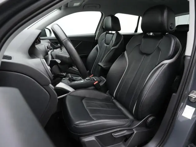 Audi Q2 1.4 TFSI 150 pk S-tronic CoD Ambition | Leder | Stoelverwarming | Navigatie