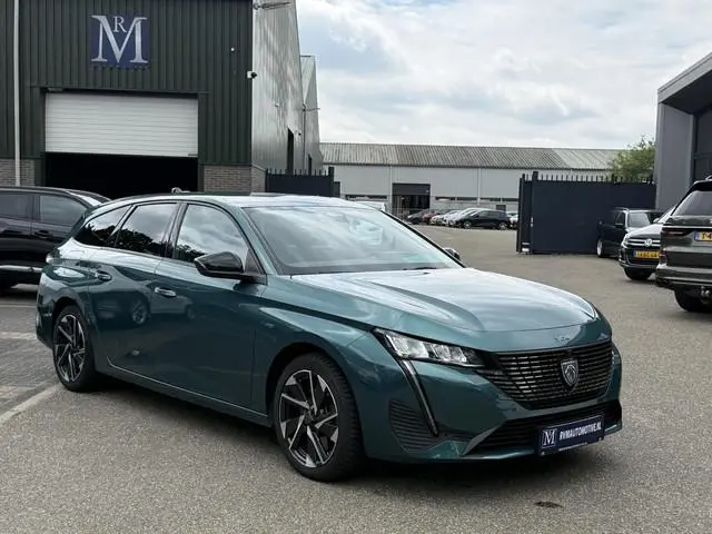 Peugeot 308 SW 1.6 Plug-in Hybrid 180 Allure PHEV | VAN: 26.900,- VOOR: 24.877,- UW WKVOORDEEL: 2.02...