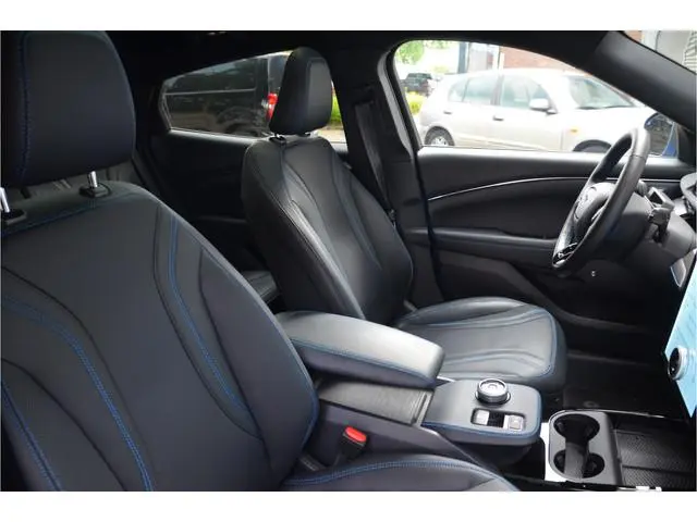 Ford Mustang Mach-E Extended First Edition AWD 98 kWh Pano, Leder, Alu enz