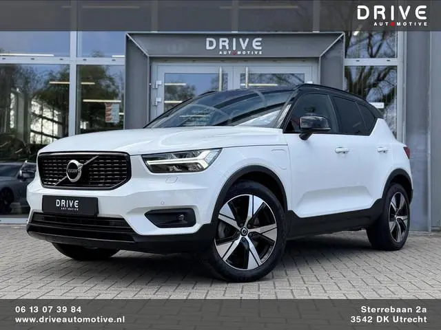 Volvo XC40 1.5 T4 210PK Recharge R-Design |H/K|AutoPilot|Winterpakket|Cam