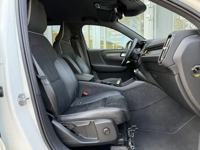 Volvo XC40 1.5 T4 210PK Recharge R-Design |H/K|AutoPilot|Winterpakket|Cam