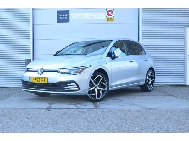 Volkswagen Golf 1.5 TSI R-Line HUD, 18" Alu