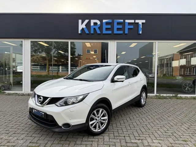 Nissan Qashqai 1.2 N-Connecta Parelmoer