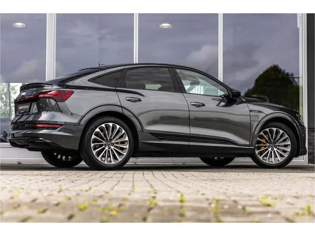 Audi e-tron Sportback 55 quattro S edition 95 kWh | Pano | Afn. Trekhaak