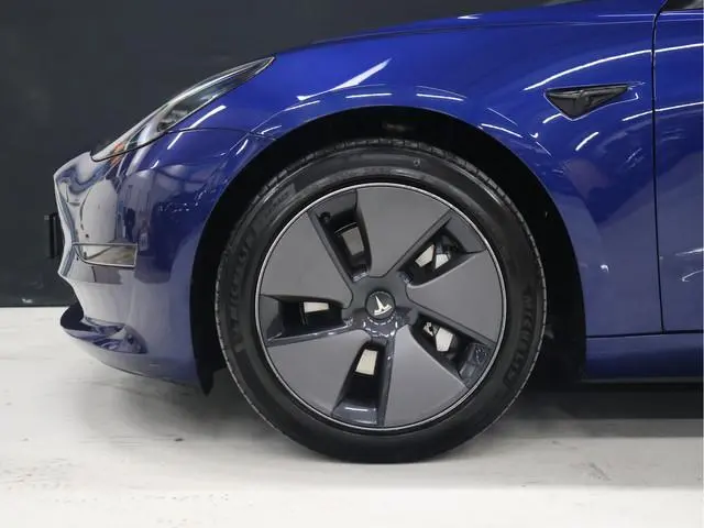 Tesla Model 3 Long Range RWD 75 kWh [SOH 95%, PANORAMADAK, STOELVERWARMING V+A, STUURWIEL VERWARMING...
