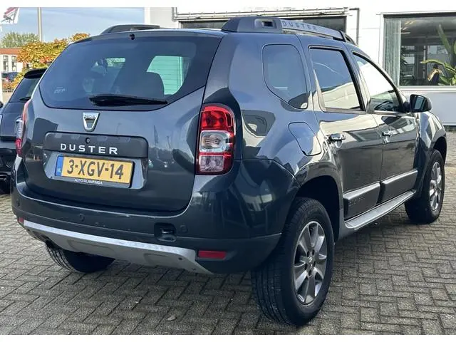 Dacia Duster 1.2 TCe 4x2 Lauréate 125PK | Bullbar | NL AUTO | 2e Eigenaar | Airco | Navigatie | Crui...