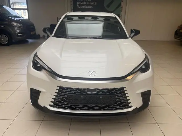 Lexus LBX