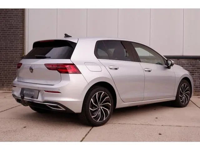Volkswagen Golf 1.4 eHybrid Style PHEV | Elek. Trekhaak | IQ-Light | Carplay | Memory | Navi | Sfeer...