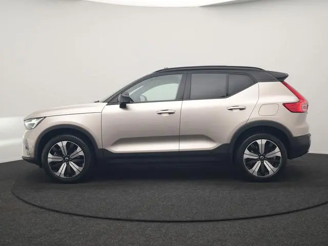 Volvo XC40 Ultimate Recharge Pure 69 kWh 231pk Dealer O.H. | Trekhaak Af Fabriek | Panodak | Adaptiv...