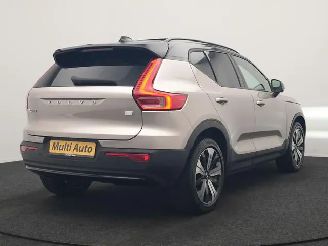 Volvo XC40 Ultimate Recharge Pure 69 kWh 231pk Dealer O.H. | Trekhaak Af Fabriek | Panodak | Adaptiv...