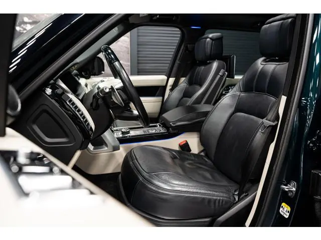 Land Rover Range Rover 2.0 P400e LWB Autobiography *Meridian / Panorama / Rear-seat entertainment /...