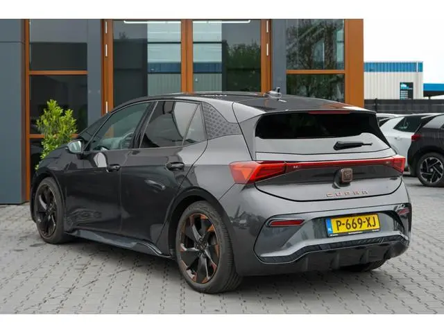 Cupra Born Adrenaline One 62 kWh | 92,76% SOH | Led | Camera | Copper