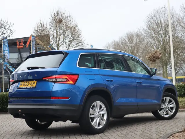 ŠKODA Kodiaq 1.5 TSI Business Edition Navi / Pano / DSG / Trekhaak /