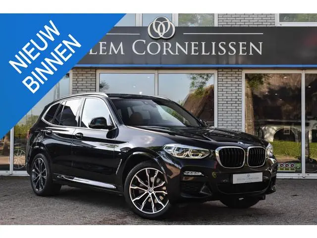 BMW X3 xDrive20i High Executive Edition M-Sport Trekhaak Leder NL Auto Dealer onderhouden