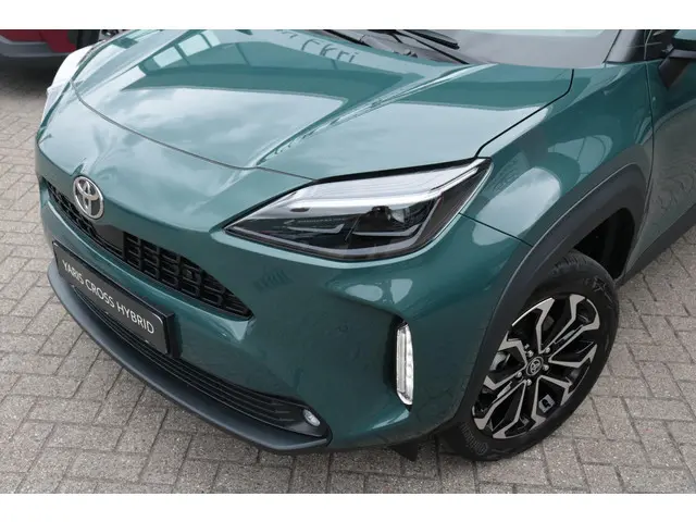 Toyota Yaris Cross 1.5 Hybrid 115 Dynamic, Comfortpack, BSM, Nieuw en snel leverbaar met €2500,- Inr...