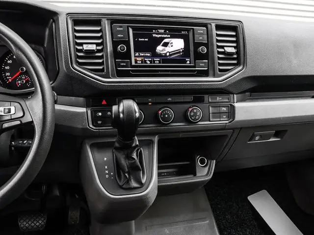 Volkswagen Crafter 30 2.0 TDI 140pk DSG L3H3 Highline · Camera · Cruise Control · Trekhaak · P-Senso...