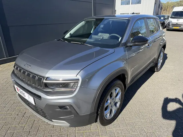 Jeep Avenger 100pk Altitude (Camera - Keyless Entry - Adaptieve Cruise Controle - Elektrische Klep -...