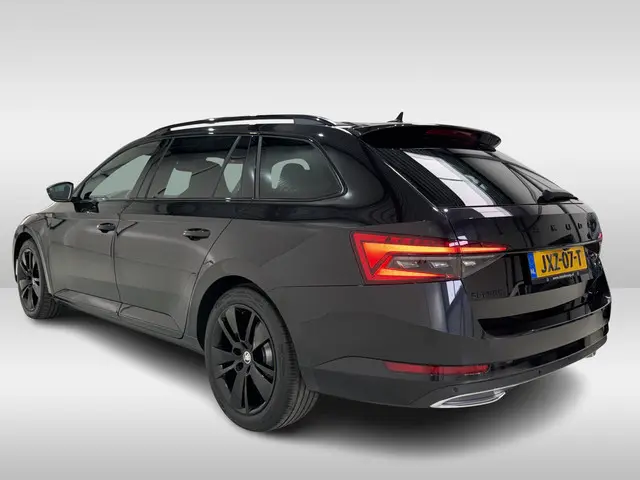 ŠKODA Superb Combi 1.4 TSI iV 218pk Sportline Business
