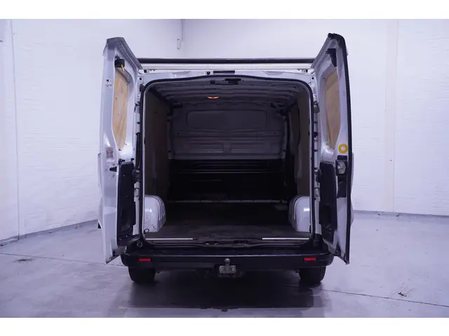 Nissan NV300