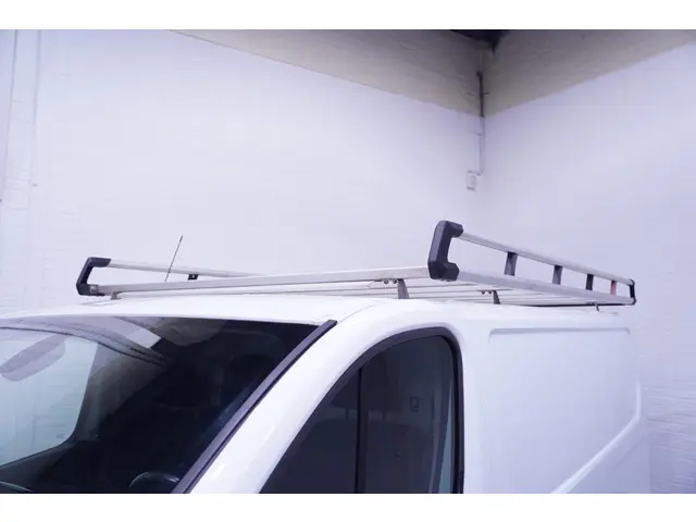 Nissan NV300