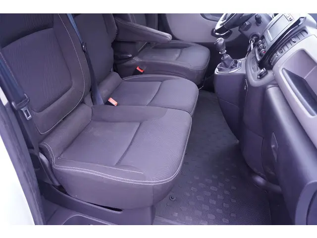 Nissan NV300