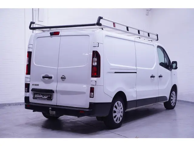 Nissan NV300