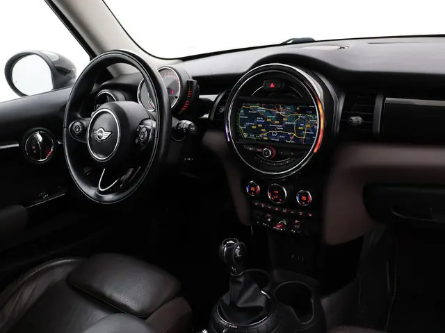 Mini Mini 2.0 Cooper S 192 PK WHITE SILVER + BRUIN LEDER | CHILI | STOELVERW. | BREEDBEELD NAVIGATIE