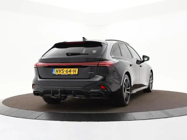 Audi A5 Avant 2.0 299pk S-tronic e-hybrid quattro S edition · 360 Camera · Wegklapbare Trekhaak · Ke...