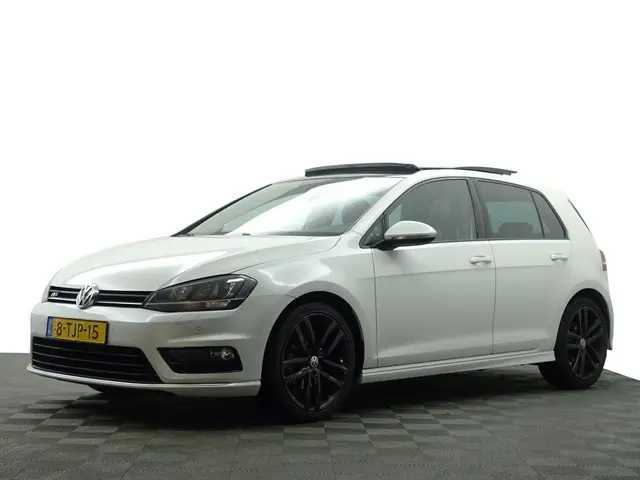 Volkswagen Golf 1.2 TSI Highline+ Panoramadak, Leder Sport Interieur, Keyless, Dynaudio, Parelmoer w...