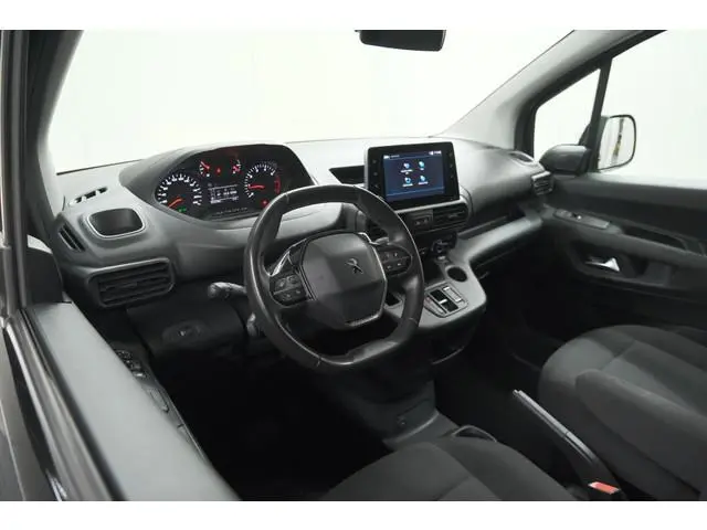 Peugeot Partner 1.5 BlueHDi 130 EAT8 S&S L1 | Houten laadvloer | Trekhaak | Camera | Parkeersensoren...