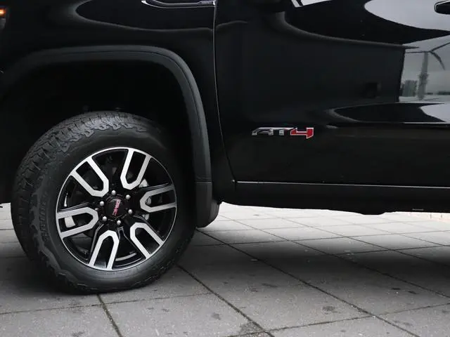 GMC Sierra